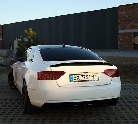 Ауди А5 2013 в Хмельницком на Automoto.ua Белый Ауди А5, объемом двигателя 2 л и пробегом 181 тыс. км за 15000 $, фото 1 на Automoto.ua