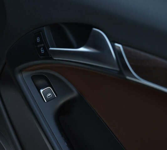 Ауди А5 2013 в Хмельницком на Automoto.ua Белый Ауди А5, объемом двигателя 2 л и пробегом 181 тыс. км за 15000 $, фото 4 на Automoto.ua