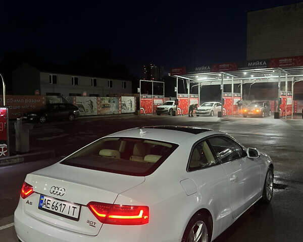 Білий Ауді A5, об'ємом двигуна 2 л та пробігом 259 тис. км за 10000 $, фото 9 на Automoto.ua