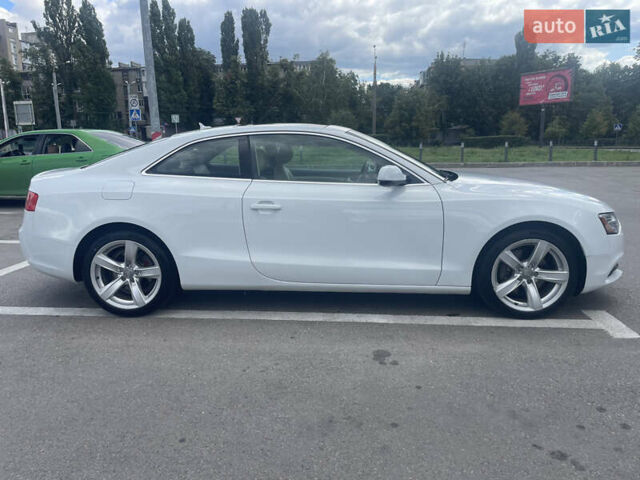 Білий Ауді A5, об'ємом двигуна 2 л та пробігом 101 тис. км за 14300 $, фото 2 на Automoto.ua