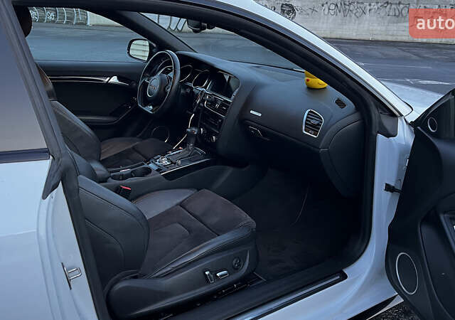 Белый Ауди А5, объемом двигателя 2 л и пробегом 204 тыс. км за 13500 $, фото 3 на Automoto.ua