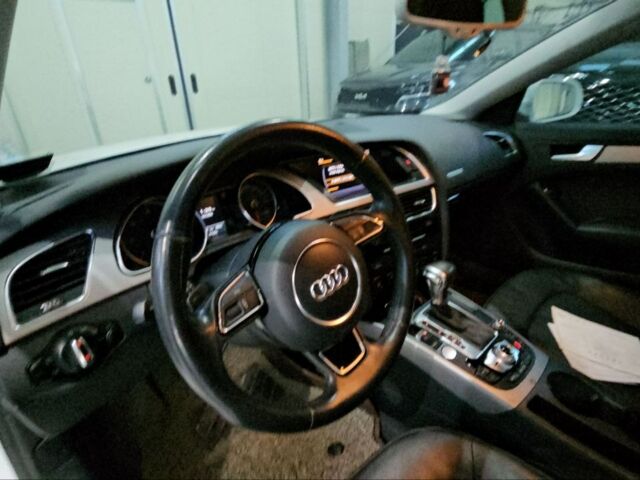 Білий Ауді A5, об'ємом двигуна 2 л та пробігом 156 тис. км за 12999 $, фото 12 на Automoto.ua