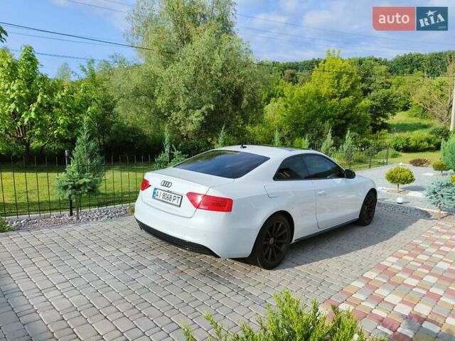 Білий Ауді A5, об'ємом двигуна 2 л та пробігом 210 тис. км за 12000 $, фото 9 на Automoto.ua