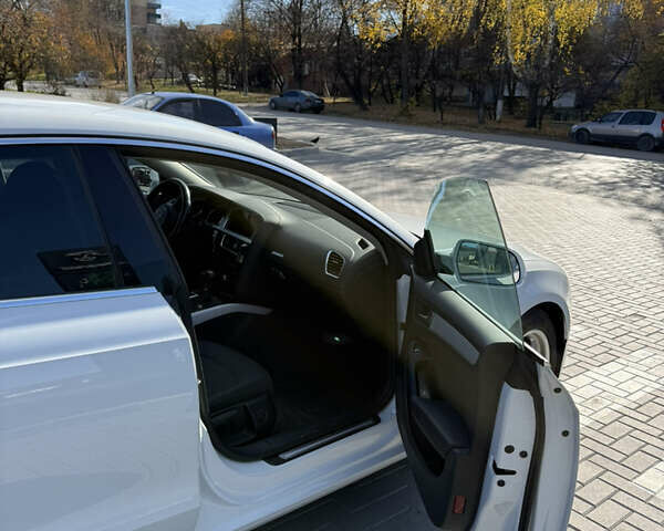 Білий Ауді A5, об'ємом двигуна 1.97 л та пробігом 129 тис. км за 17500 $, фото 13 на Automoto.ua