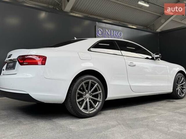 Белый Ауди А5, объемом двигателя 2 л и пробегом 186 тыс. км за 14400 $, фото 18 на Automoto.ua