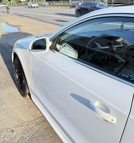 Белый Ауди А5, объемом двигателя 1.98 л и пробегом 162 тыс. км за 13800 $, фото 45 на Automoto.ua