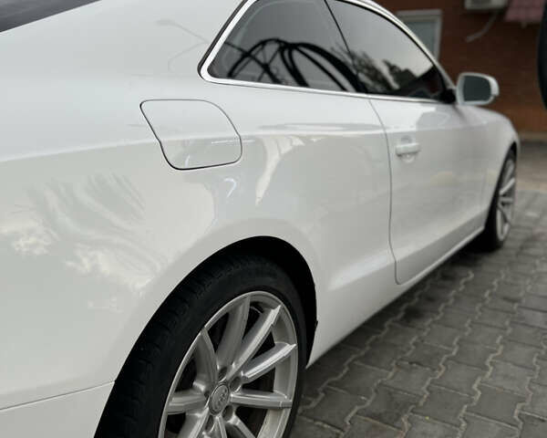 Белый Ауди А5, объемом двигателя 2 л и пробегом 103 тыс. км за 13600 $, фото 7 на Automoto.ua