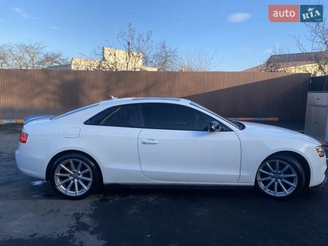 Белый Ауди А5, объемом двигателя 1.98 л и пробегом 145 тыс. км за 15700 $, фото 3 на Automoto.ua