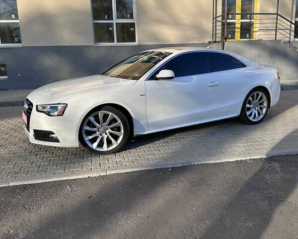 Білий Ауді A5, об'ємом двигуна 2 л та пробігом 112 тис. км за 14000 $, фото 2 на Automoto.ua