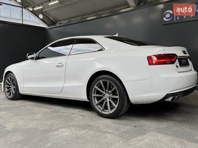 Белый Ауди А5, объемом двигателя 2 л и пробегом 186 тыс. км за 14400 $, фото 8 на Automoto.ua