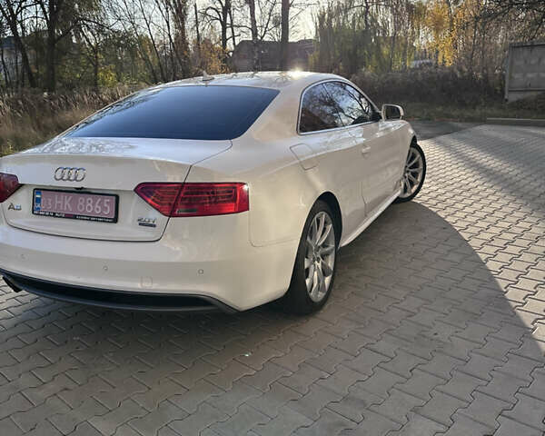 Білий Ауді A5, об'ємом двигуна 2 л та пробігом 112 тис. км за 14000 $, фото 5 на Automoto.ua
