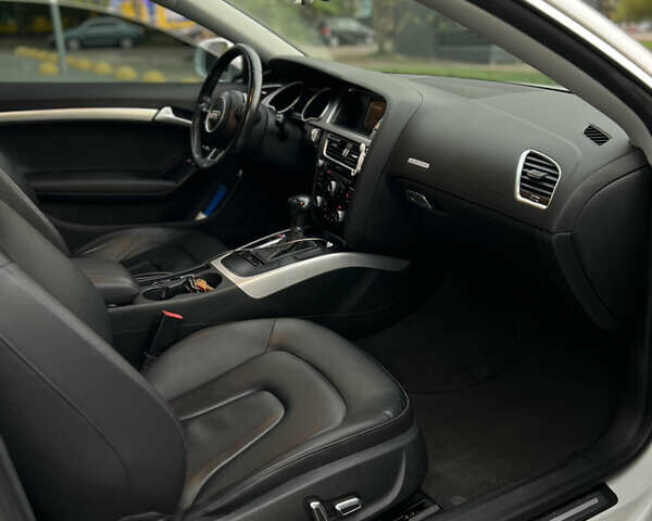 Белый Ауди А5, объемом двигателя 2 л и пробегом 103 тыс. км за 13600 $, фото 4 на Automoto.ua