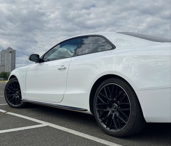 Белый Ауди А5, объемом двигателя 2 л и пробегом 142 тыс. км за 14500 $, фото 5 на Automoto.ua