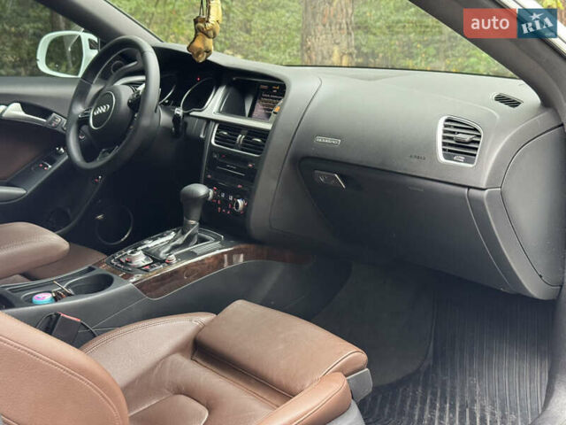 Белый Ауди А5, объемом двигателя 2 л и пробегом 140 тыс. км за 18000 $, фото 8 на Automoto.ua