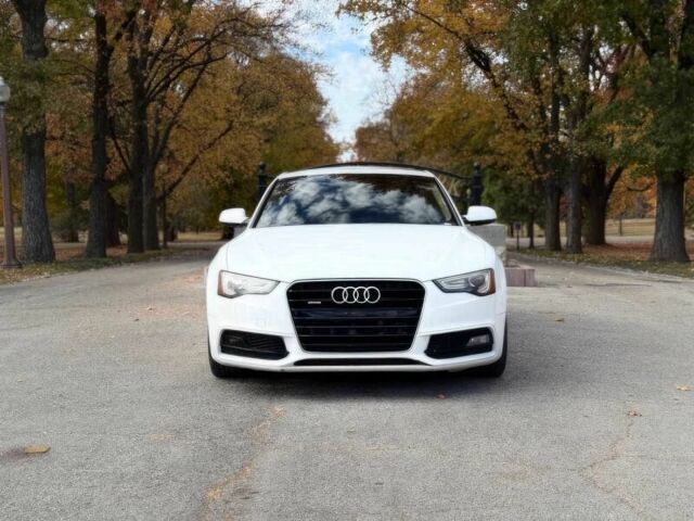 Белый Ауди А5, объемом двигателя 2 л и пробегом 76 тыс. км за 3500 $, фото 1 на Automoto.ua
