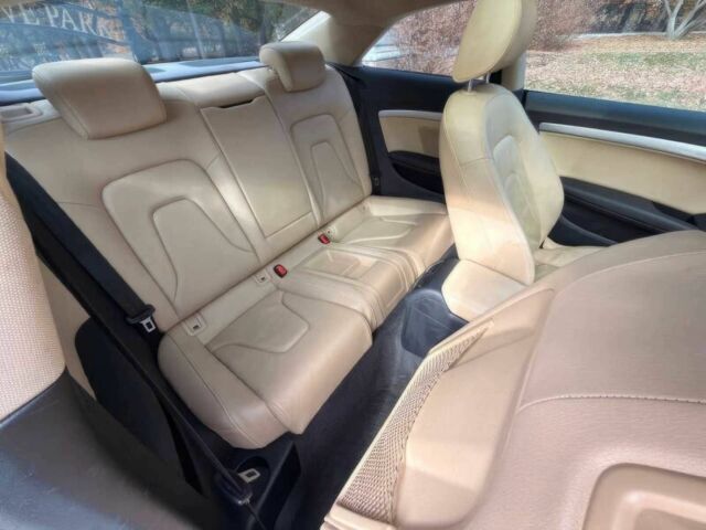 Белый Ауди А5, объемом двигателя 2 л и пробегом 76 тыс. км за 3500 $, фото 8 на Automoto.ua