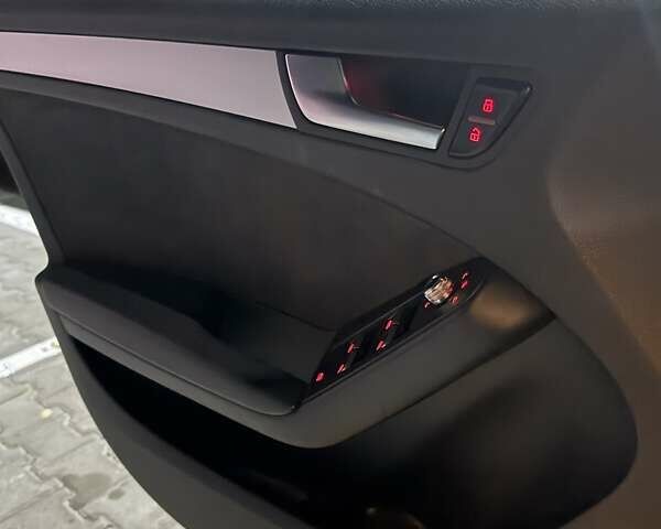 Белый Ауди А5, объемом двигателя 1.8 л и пробегом 153 тыс. км за 18000 $, фото 13 на Automoto.ua