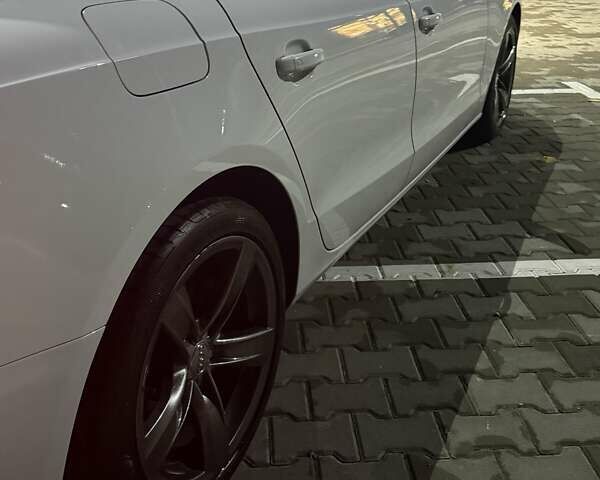 Белый Ауди А5, объемом двигателя 1.8 л и пробегом 153 тыс. км за 18000 $, фото 4 на Automoto.ua