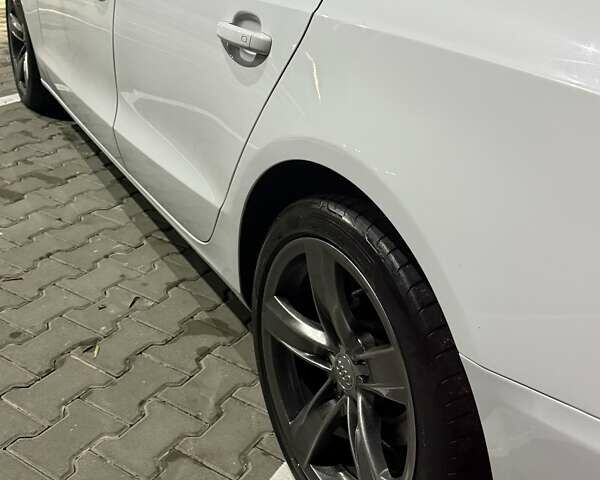 Белый Ауди А5, объемом двигателя 1.8 л и пробегом 153 тыс. км за 18000 $, фото 3 на Automoto.ua