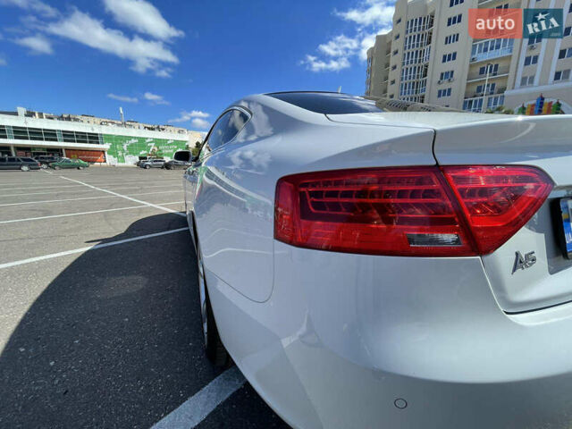 Білий Ауді A5, об'ємом двигуна 1.8 л та пробігом 83 тис. км за 20000 $, фото 10 на Automoto.ua