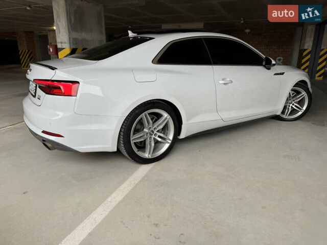 Белый Ауди А5, объемом двигателя 1.98 л и пробегом 159 тыс. км за 23400 $, фото 12 на Automoto.ua