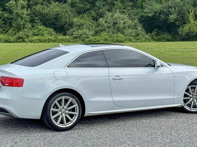 Белый Ауди А5, объемом двигателя 2 л и пробегом 108 тыс. км за 16000 $, фото 3 на Automoto.ua