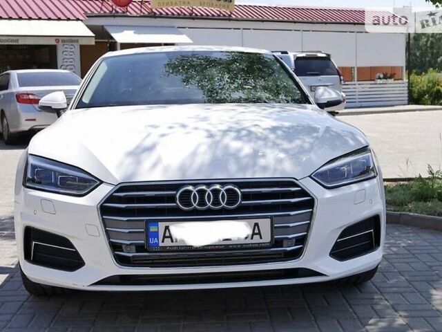 Білий Ауді A5, об'ємом двигуна 2 л та пробігом 56 тис. км за 25999 $, фото 13 на Automoto.ua