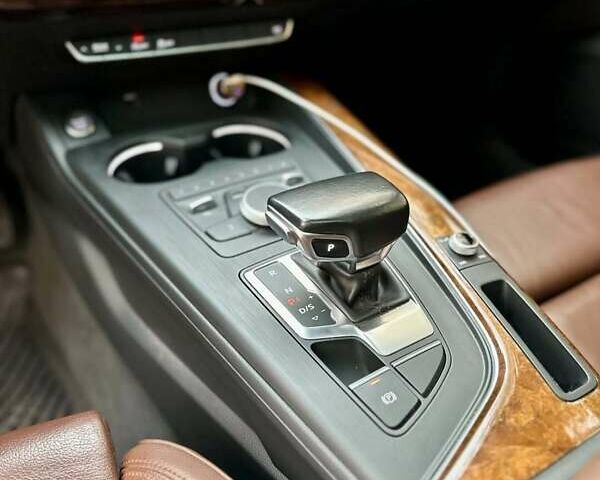 Белый Ауди А5, объемом двигателя 1.98 л и пробегом 190 тыс. км за 21000 $, фото 9 на Automoto.ua