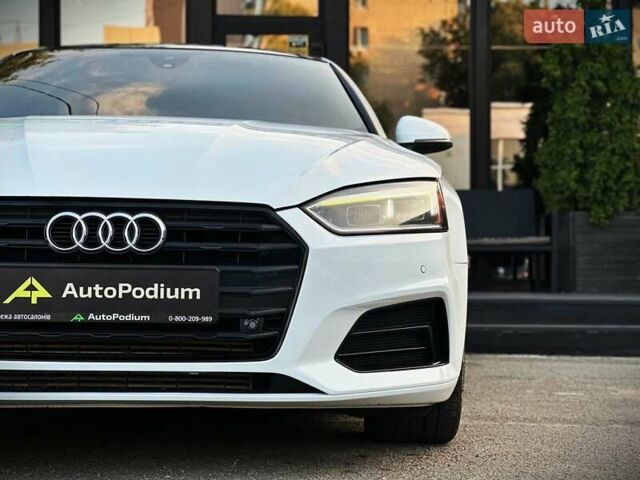 Белый Ауди А5, объемом двигателя 1.98 л и пробегом 80 тыс. км за 18500 $, фото 2 на Automoto.ua