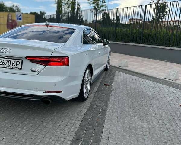 Білий Ауді A5, об'ємом двигуна 1.98 л та пробігом 170 тис. км за 29900 $, фото 5 на Automoto.ua