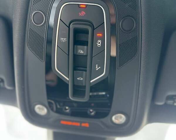 Білий Ауді A5, об'ємом двигуна 1.98 л та пробігом 170 тис. км за 29900 $, фото 18 на Automoto.ua