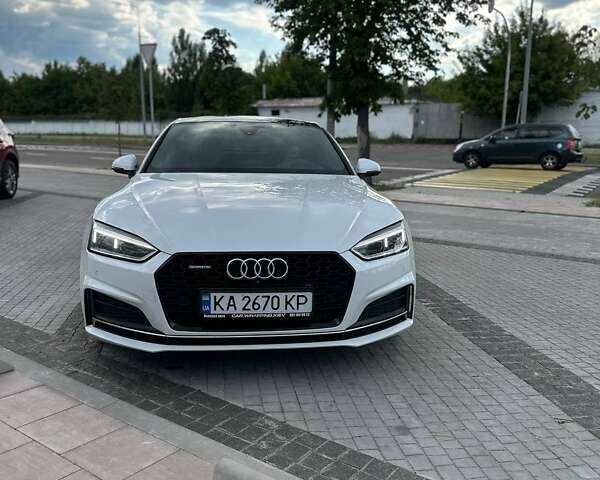 Білий Ауді A5, об'ємом двигуна 1.98 л та пробігом 170 тис. км за 29900 $, фото 10 на Automoto.ua