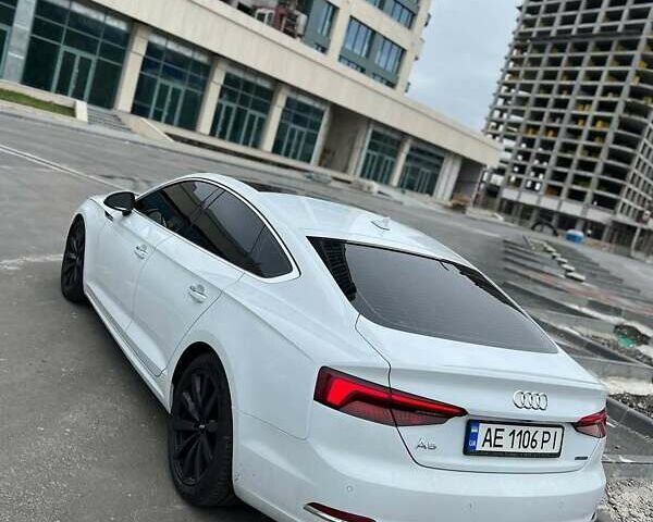 Білий Ауді A5, об'ємом двигуна 1.98 л та пробігом 118 тис. км за 27100 $, фото 3 на Automoto.ua