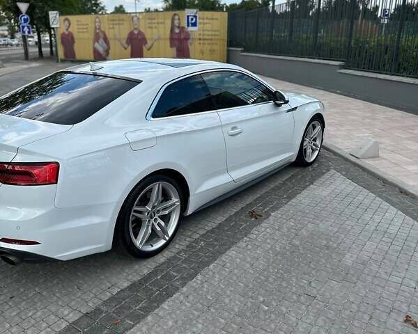 Білий Ауді A5, об'ємом двигуна 1.98 л та пробігом 170 тис. км за 29900 $, фото 3 на Automoto.ua