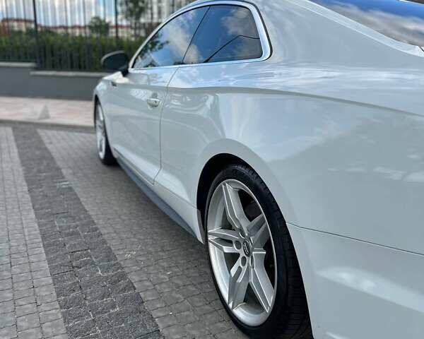 Білий Ауді A5, об'ємом двигуна 1.98 л та пробігом 170 тис. км за 29900 $, фото 8 на Automoto.ua
