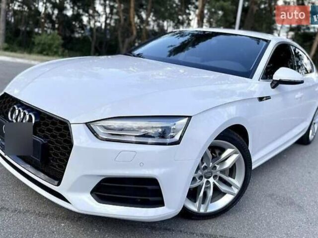 Белый Ауди А5, объемом двигателя 1.97 л и пробегом 185 тыс. км за 25000 $, фото 4 на Automoto.ua