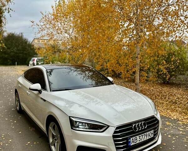 Белый Ауди А5, объемом двигателя 1.98 л и пробегом 190 тыс. км за 21000 $, фото 2 на Automoto.ua