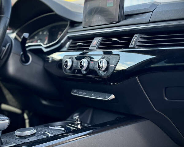 Белый Ауди А5, объемом двигателя 2 л и пробегом 195 тыс. км за 24000 $, фото 15 на Automoto.ua