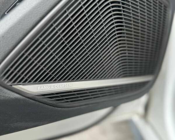 Білий Ауді A5, об'ємом двигуна 1.98 л та пробігом 170 тис. км за 29900 $, фото 21 на Automoto.ua
