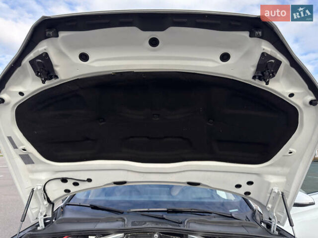 Ауди А5 2017 в Киеве на Automoto.ua Белый Ауди А5, объемом двигателя 1.98 л и пробегом 133 тыс. км за 22800 $, фото 94 на Automoto.ua