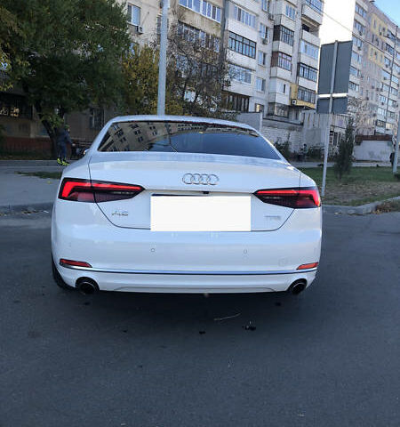 Білий Ауді A5, об'ємом двигуна 2 л та пробігом 56 тис. км за 25999 $, фото 3 на Automoto.ua