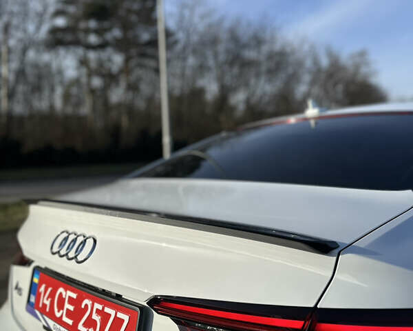 Белый Ауди А5, объемом двигателя 1.98 л и пробегом 151 тыс. км за 21800 $, фото 5 на Automoto.ua