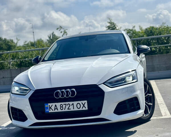 Белый Ауди А5, объемом двигателя 2 л и пробегом 195 тыс. км за 24000 $, фото 1 на Automoto.ua
