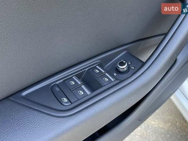 Белый Ауди А5, объемом двигателя 1.97 л и пробегом 185 тыс. км за 21500 $, фото 4 на Automoto.ua