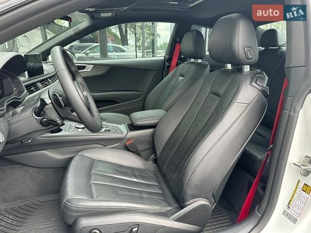 Белый Ауди А5, объемом двигателя 1.98 л и пробегом 167 тыс. км за 19900 $, фото 7 на Automoto.ua