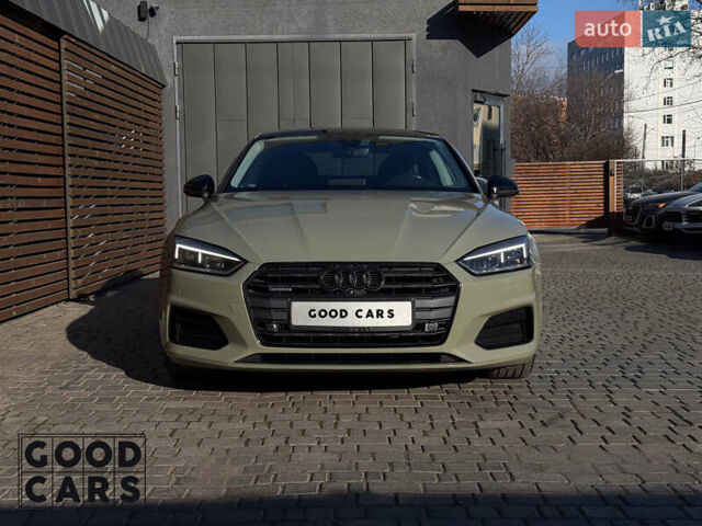 Белый Ауди А5, объемом двигателя 1.98 л и пробегом 125 тыс. км за 23000 $, фото 1 на Automoto.ua