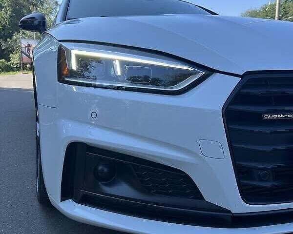 Белый Ауди А5, объемом двигателя 1.98 л и пробегом 81 тыс. км за 27850 $, фото 3 на Automoto.ua