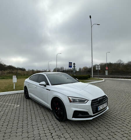 Білий Ауді A5, об'ємом двигуна 1.98 л та пробігом 109 тис. км за 27900 $, фото 7 на Automoto.ua