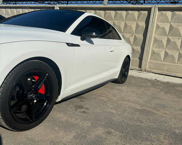 Білий Ауді A5, об'ємом двигуна 1.98 л та пробігом 210 тис. км за 22500 $, фото 6 на Automoto.ua