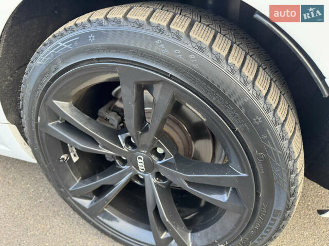 Белый Ауди А5, объемом двигателя 3 л и пробегом 185 тыс. км за 27200 $, фото 6 на Automoto.ua